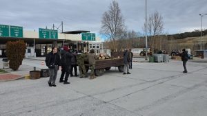 Гръцки земеделци възстановиха блокадите на Кулата-Промахон, транспортният бранш заплашва с контрамерки