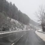 „Черен лед“ по пътищата: Невидимата опасност и как да действаме зад волана