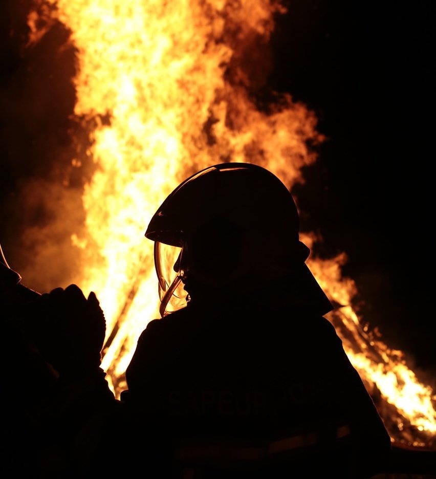 Двама души са обгазени при пожар в къща в столичния квартал „Левски“