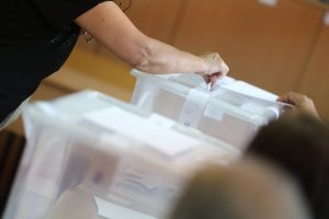 Член на СИК глобен за двойно гласуване на местни избори 2023