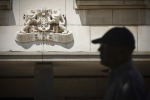 БНБ удължава работното време на касите до края на януари заради засилен интерес към обмяна на левове в евро