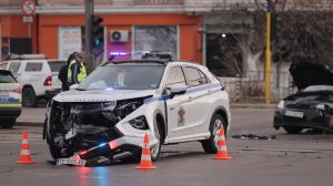 Служебен джип на Столична община катастрофира до НДК