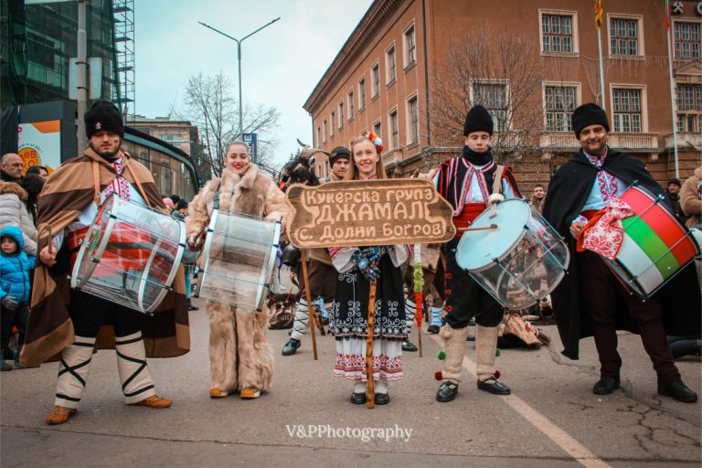 Кукери от Долни Богров спечелиха бронз на „Сурва 2026“ Кукери от Долни Богров спечелиха бронз на „Сурва 2026“