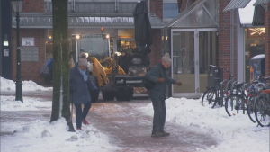 Германия под леден капан: Отменени полети, затворени училища и арктически студ