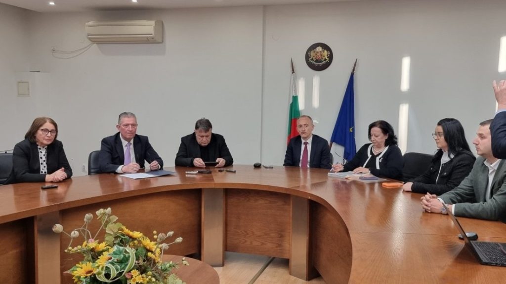 Вълчев: Няма шанс за промени в Закона за образованието преди края на парламента