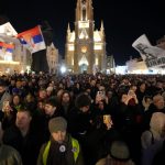 Нови Сад отново гори: Хиляди на протест с искане за реформи и предсрочни избори