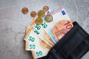 Опашки и предизвикателства при обмяната на левове в евро в БНБ