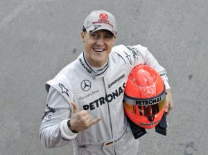 Надежда за Михаел Шумахер: Вече не е прикован на легло, движи се с количка