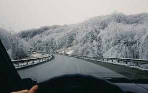 Млади шофьори: Неподготвени за предизвикателствата на зимния път