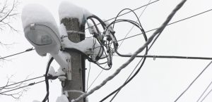 Жители на Врачанско искат обезщетения за чести прекъсвания на тока