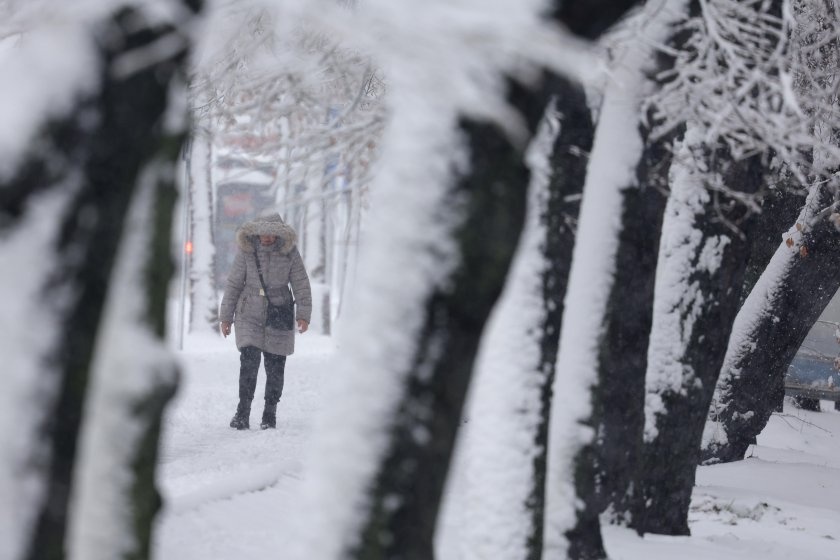 Сибирски студ и сняг сковават Румъния: Жертви и нови предупреждения