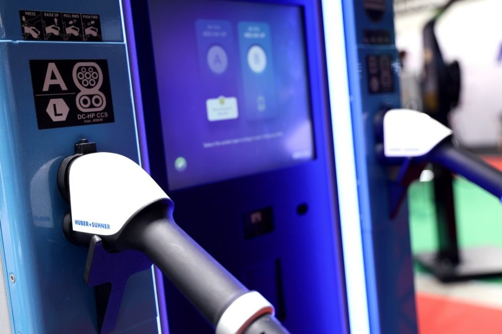 Нова процедура за милиони евро финансира зарядни станции за електромобили по TEN-T мрежата