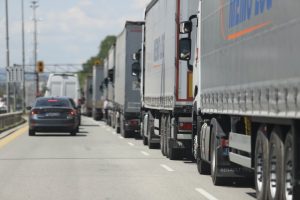 Значително поскъпване на толтаксите за камиони и автобуси от 1 март