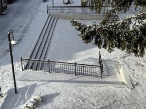 Повишение на температурите във вторник, но студът остава