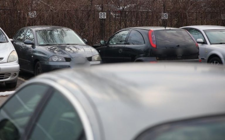 Масово необосновано вдигане на цените на паркингите заради еврото Масово необосновано вдигане на цените на паркингите заради еврото