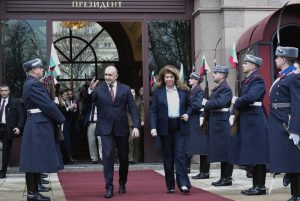 Румен Радев напусна „Дондуков“ 2: Илияна Йотова е първата жена президент