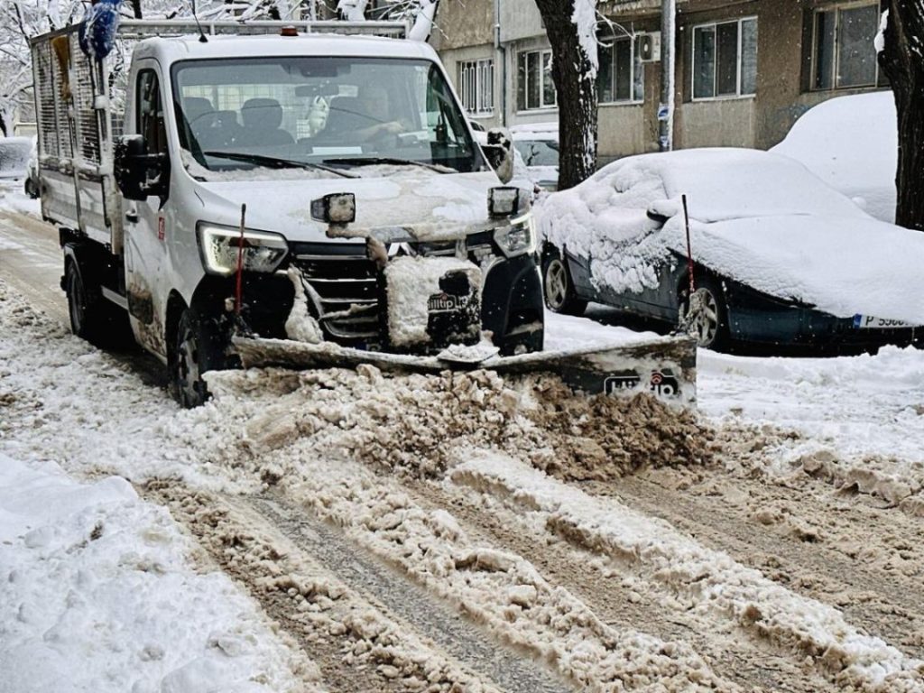 Русенско се възстановява след снежната буря, пътищата са проходими