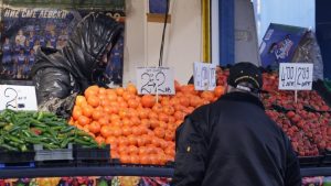 Малката потребителска кошница поскъпна с 1,3% през януари