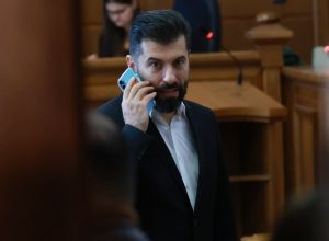 Делото срещу Кирил Петков за арестите на Борисов, Арнаудова и Горанов стартира