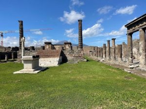 Учени "съживяват" графити от Помпей с модерни технологии: Над 300 надписа разкрити