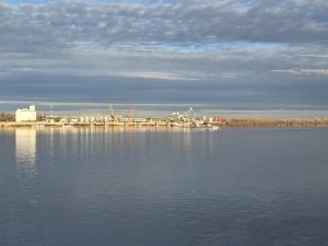 Няма отклонения от нормите на Дунав след потъването на баржа със 1500 тона торове