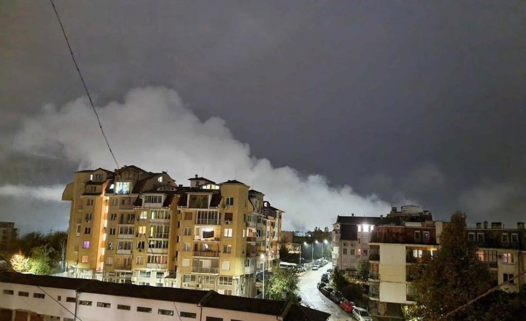 Служители на спрян завод във Велико Търново излизат на протест