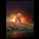 Горящ снегорин блокира Северната тангента, апел от полицията за ограничаване на пътуванията