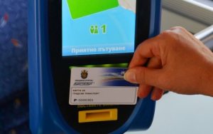 Бургас въвежда неограничен градски транспорт за ученици и студенти срещу 1 евро на месец