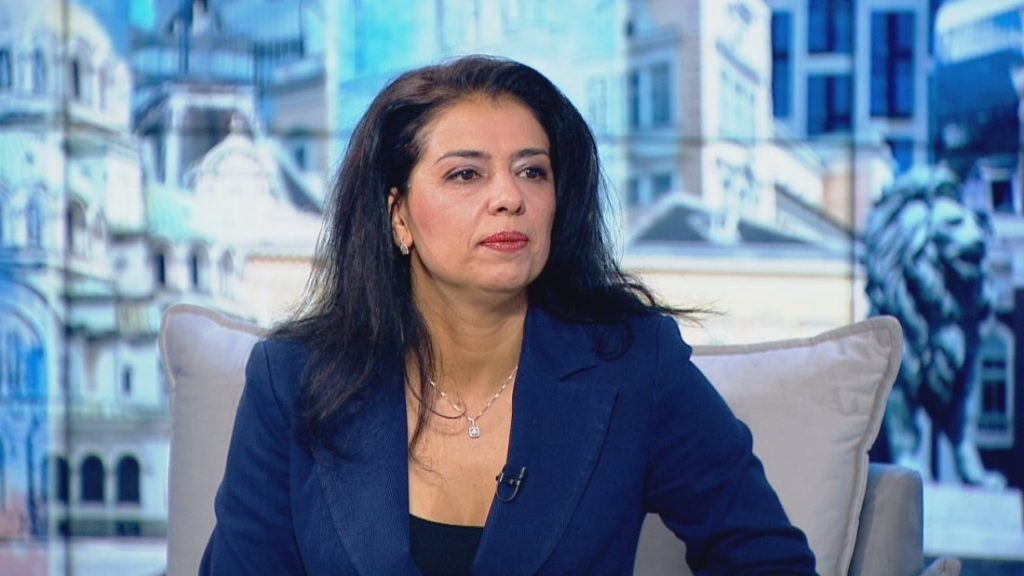 Ваня Григорова: Падането на кабинета е „глас на гнева“, но остави страната без бюджет