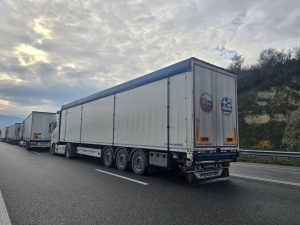 Вдигнаха блокадата на „Кулата – Промахон“, движението е възстановено