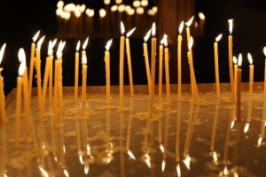 БПЦ обяви цените на църковните свещи в евро от 1 януари 2026 г.