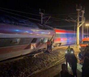 Тежка влакова катастрофа в Испания: Десетки загинали и ранени край Кордоба
