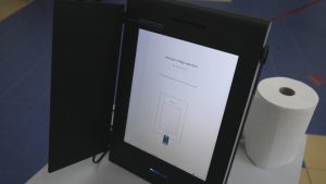 Машините за гласуване разпалиха спор между ПП-ДБ, „Информационно обслужване“ и ЦИК