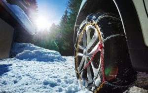 Гърция под ледена хватка: Заледени пътища и глоби за шофьори без вериги