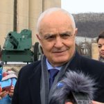 Първите машини „Страйкър“ пристигат през февруари, производството върви по график