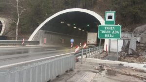 АПИ отлага ремонта на тунел „Топли дол“ заради блокади на превозвачи от Западните Балкани