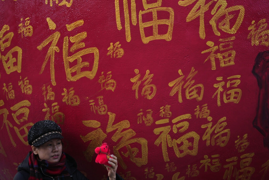 2026 година – Годината на Огнения кон: Какво предвещава лунният календар?