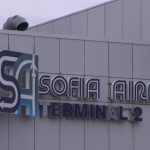 Ураганен вятър парализира летище София: Отменени и пренасочени полети