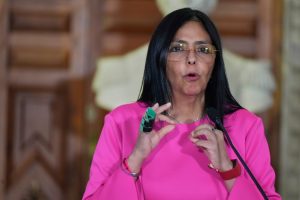 Венецуелската армия призна Делси Родригес за временен президент след ареста на Мадуро