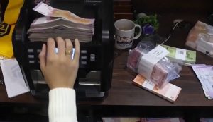 Сирия въвежда нови банкноти година след падането на Асад: Край на една епоха