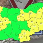 Опасно време: Жълт код за валежи, силен вятър и поледици в България