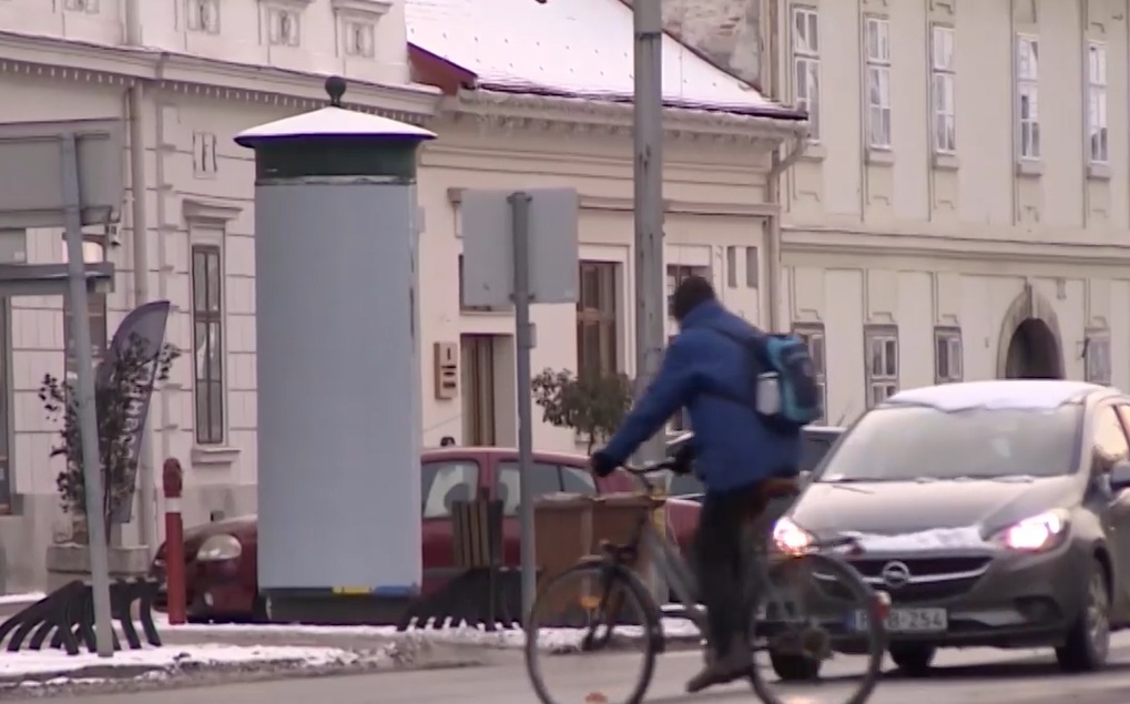 Унгарски град забрани антиевропейски и антиукраински реклами