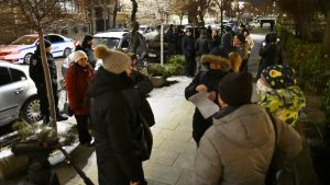 Граждани настояват за оставката на кмета Васил Терзиев пред Столична община