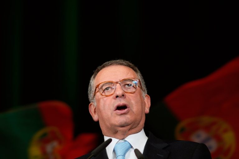 Социалист и краен десен на балотаж за президентския пост в Португалия, сочат екзитполове