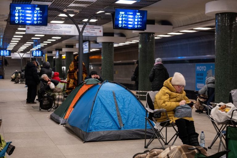 Над 1 милион домакинства в Киев без ток, вода и отопление след руски атаки Над 1 милион домакинства в Киев без ток, вода и отопление след руски атаки