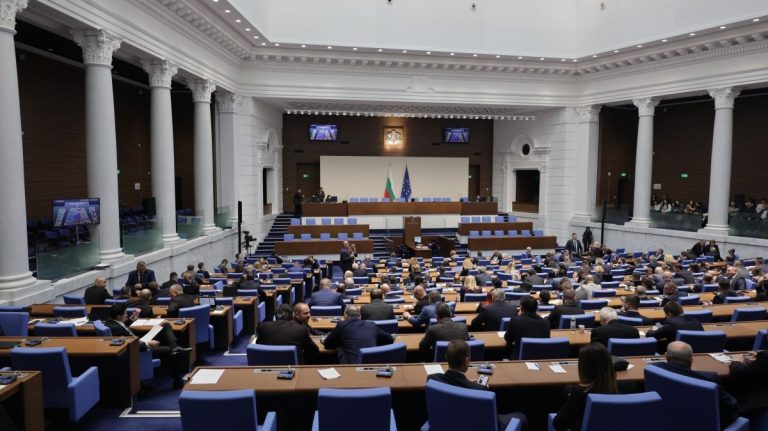Криза с кворума: Провал на второ четене за Изборния кодекс Криза с кворума: Провал на второ четене за Изборния кодекс