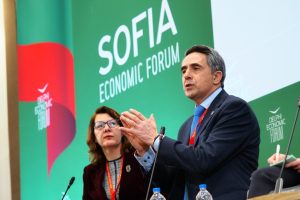 Росен Плевнелиев: ЕС е най-добрият мирен проект, Америка вече не е пример за демокрация