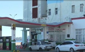 Мексико временно спря доставките на петрол за Куба