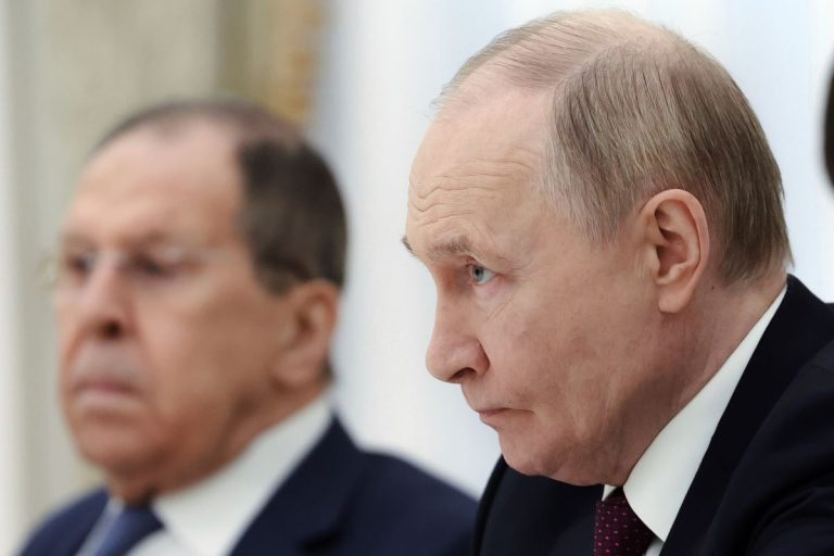 Кремъл: Путин е готов да приеме Зеленски в Москва за мирни преговори