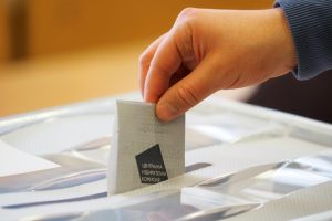 Правната комисия прие на първо четене ограничаване на изборните секции извън ЕС